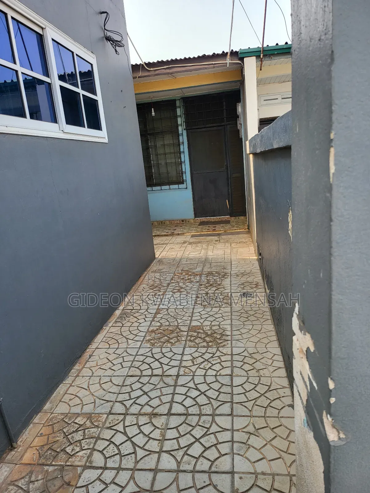 Furnished 4bdrm House in Sakumono Estate, Tema Metropolitan for sale