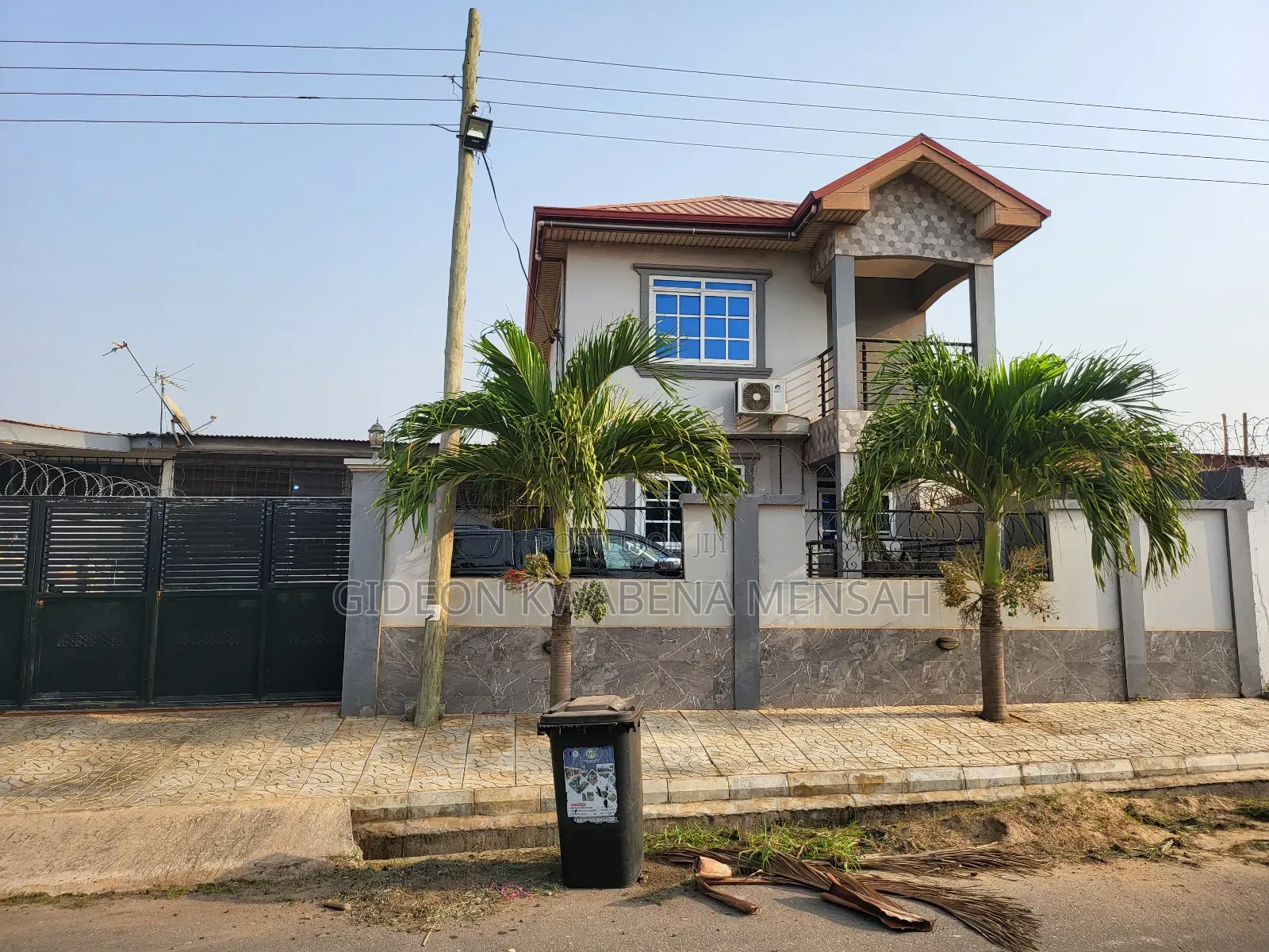 Furnished 4bdrm House in Sakumono Estate, Tema Metropolitan for sale