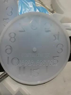 Clock Frame