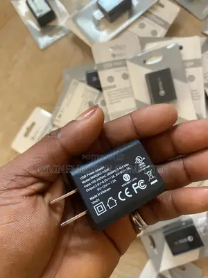 Qualcomm,Quick Charger 3.0, 3v,6v,9v,12v.18w. Fast Charger