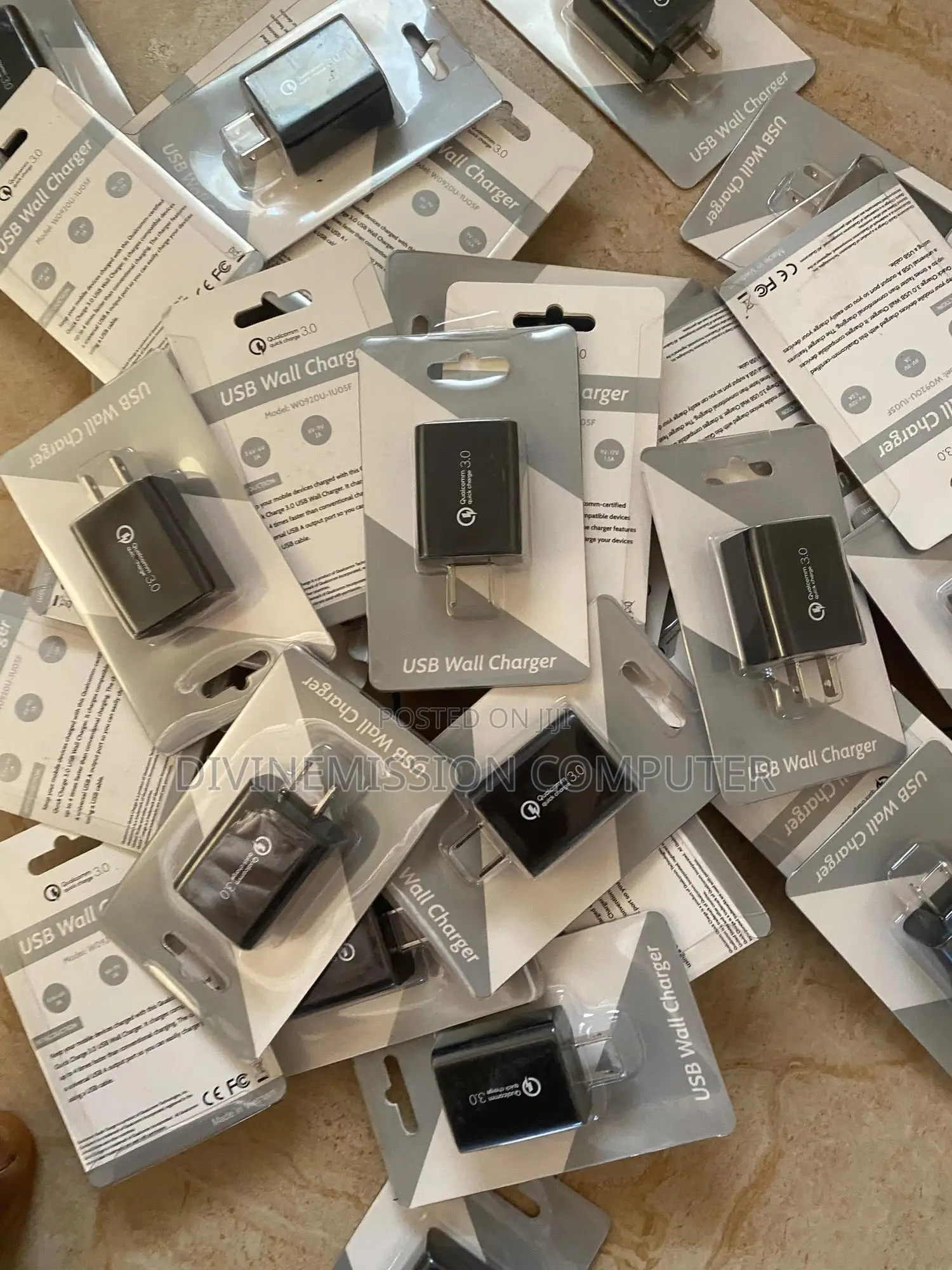Qualcomm,Quick Charger 3.0, 3v,6v,9v,12v.18w. Fast Charger