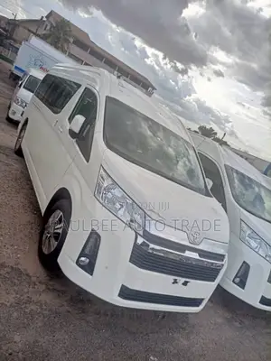 Toyota HiAce 2023 White