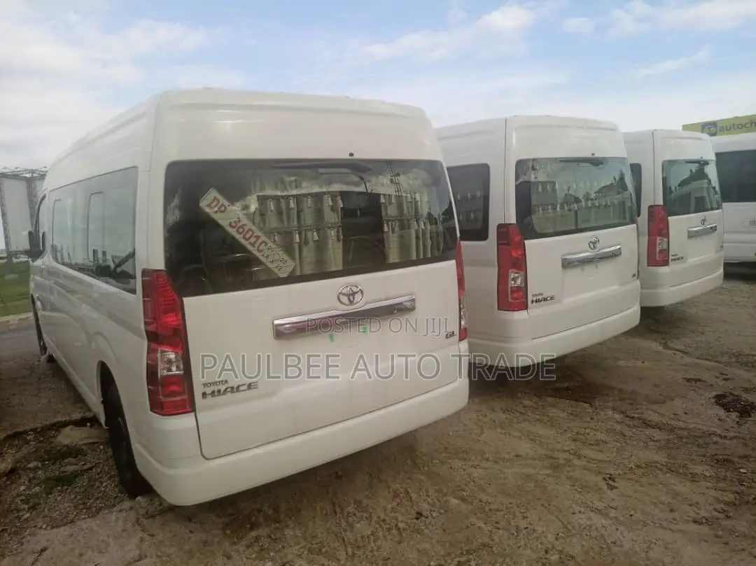 Toyota HiAce 2023 White