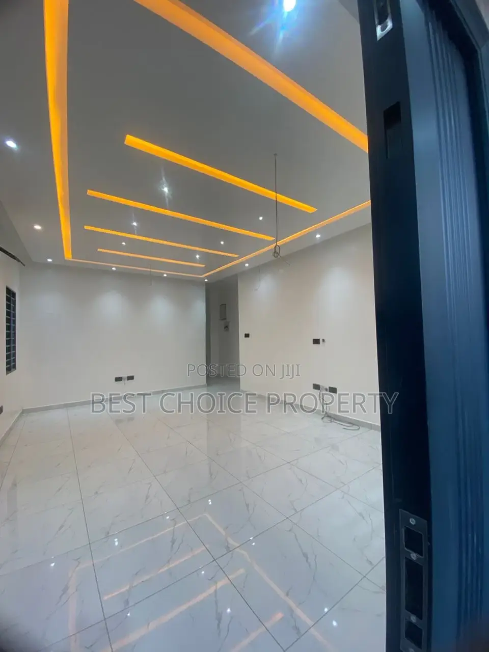 3bdrm Apartment in Lakeside, Adenta for rent