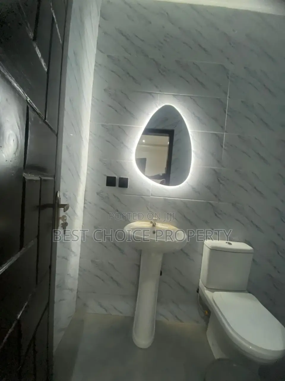 3bdrm Apartment in Lakeside, Adenta for rent