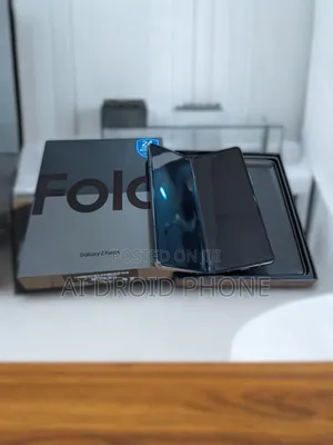 New Samsung Galaxy Z Fold4 256 GB Gray
