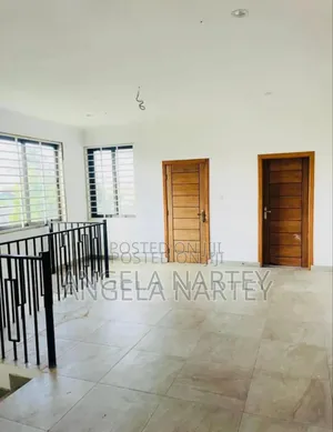 4bdrm House in East Airport, Accra Metropolitan for sale