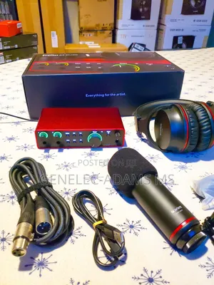 Focusrite Scarlet 2i2 Bundle 4th Generation