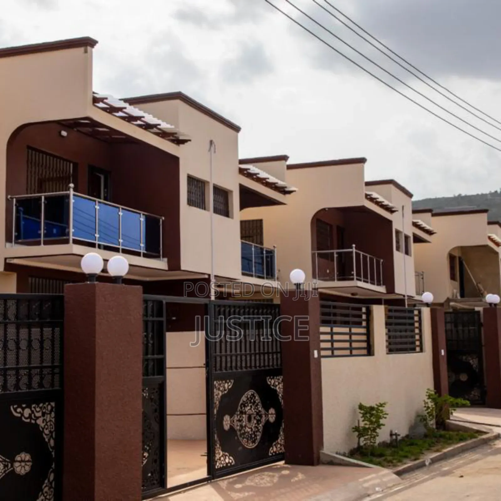 3bdrm Duplex in Ayi Mensah, Oyarifa Mall Area for rent