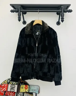High Quality Fleece Jacket Available in Stock