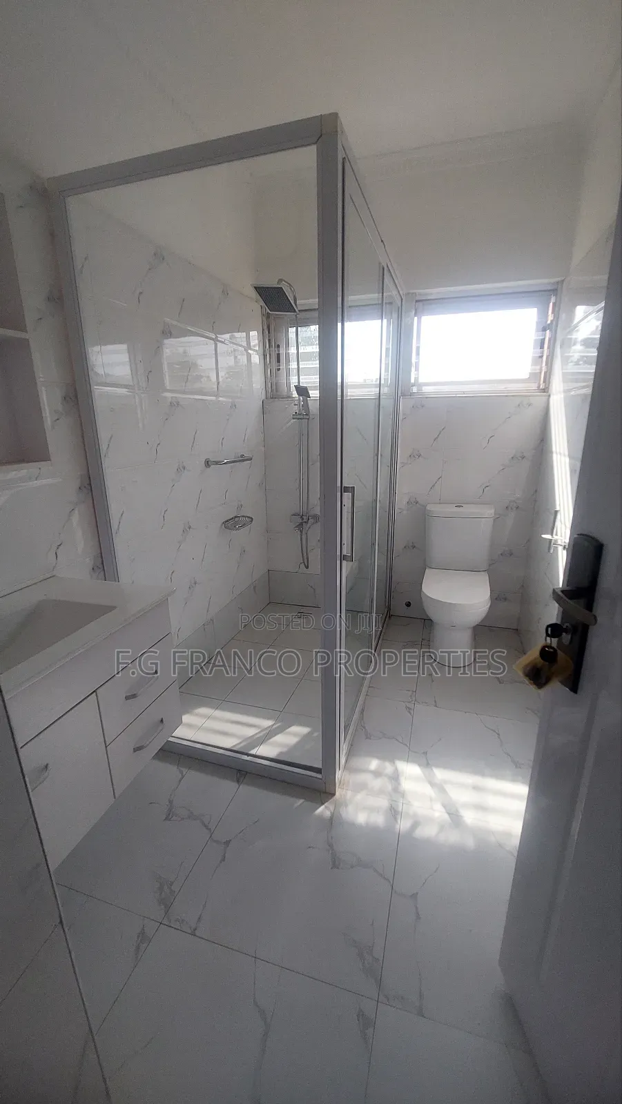 5bdrm House in Kg. Franco, Spintex for rent