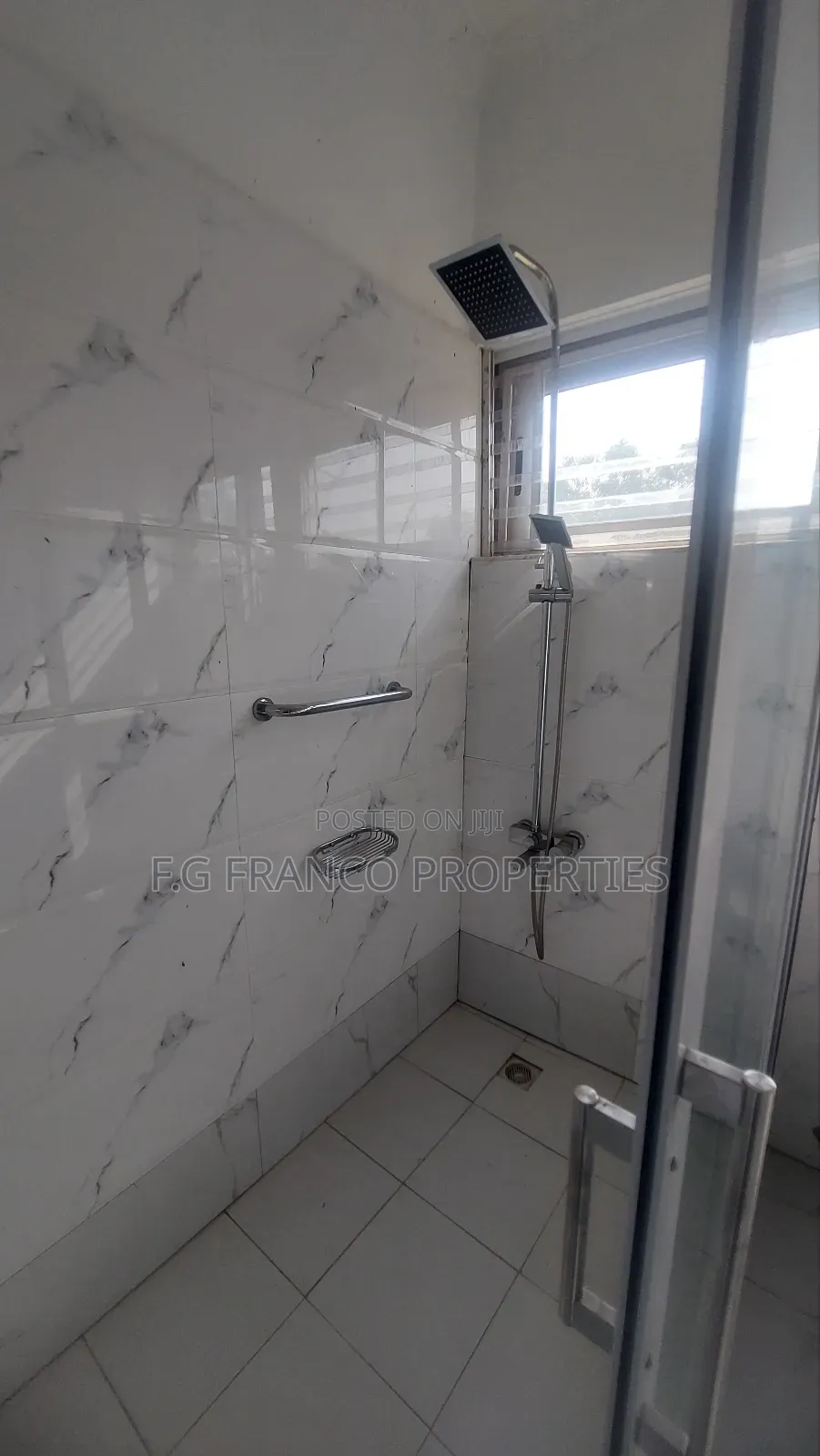 5bdrm House in Kg. Franco, Spintex for rent