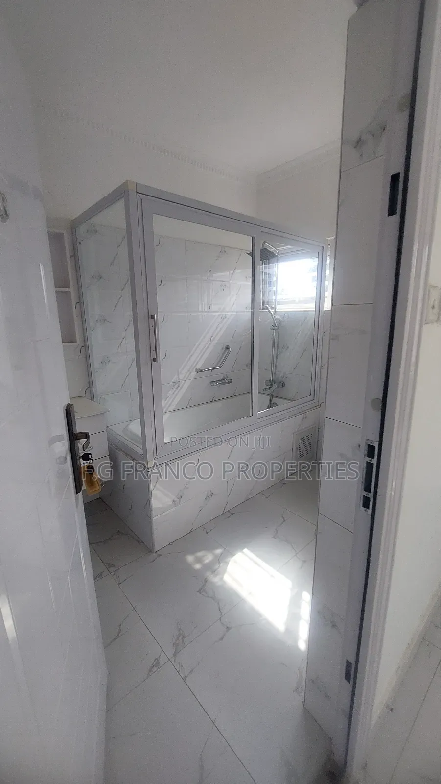 5bdrm House in Kg. Franco, Spintex for rent