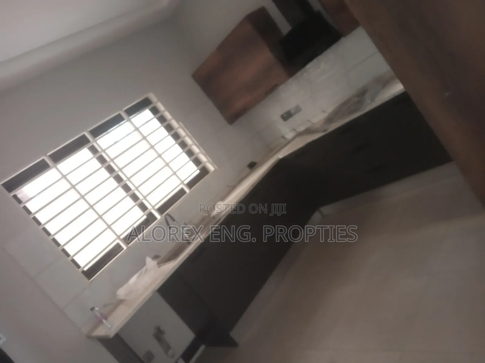 4bdrm House in $650 Executive, Oyarifa for rent