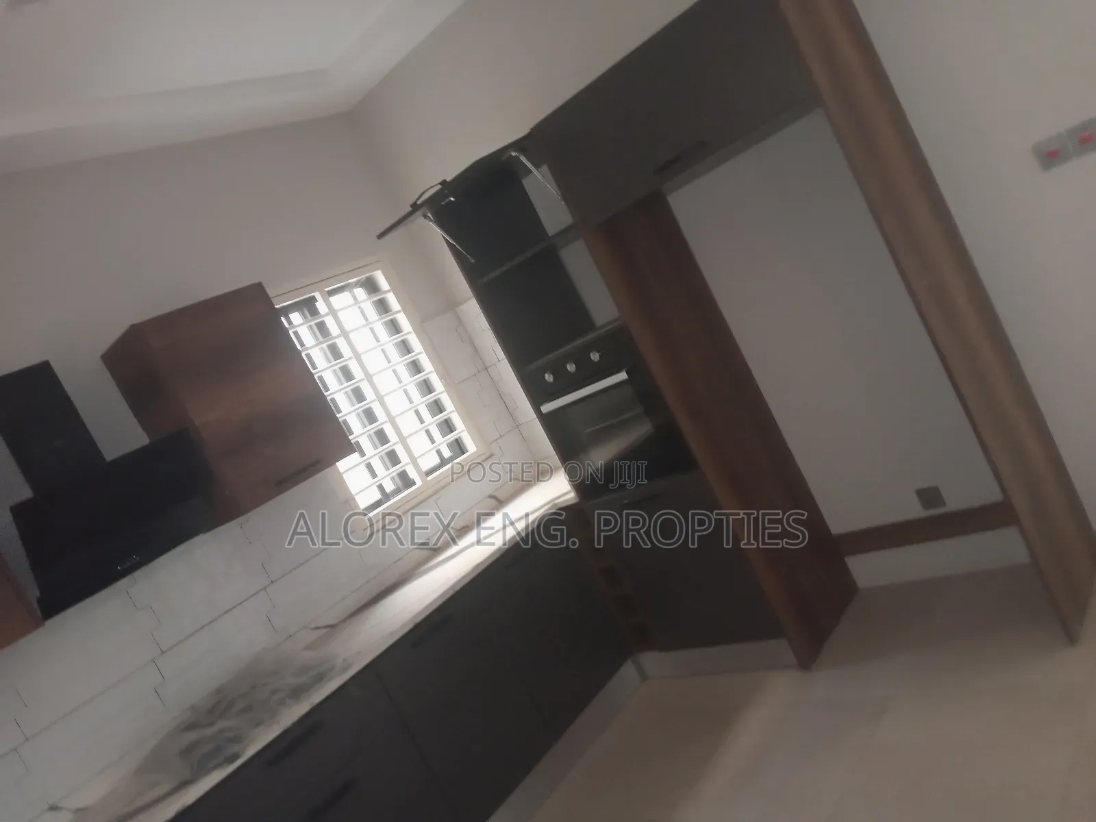 4bdrm House in $650 Executive, Oyarifa for rent