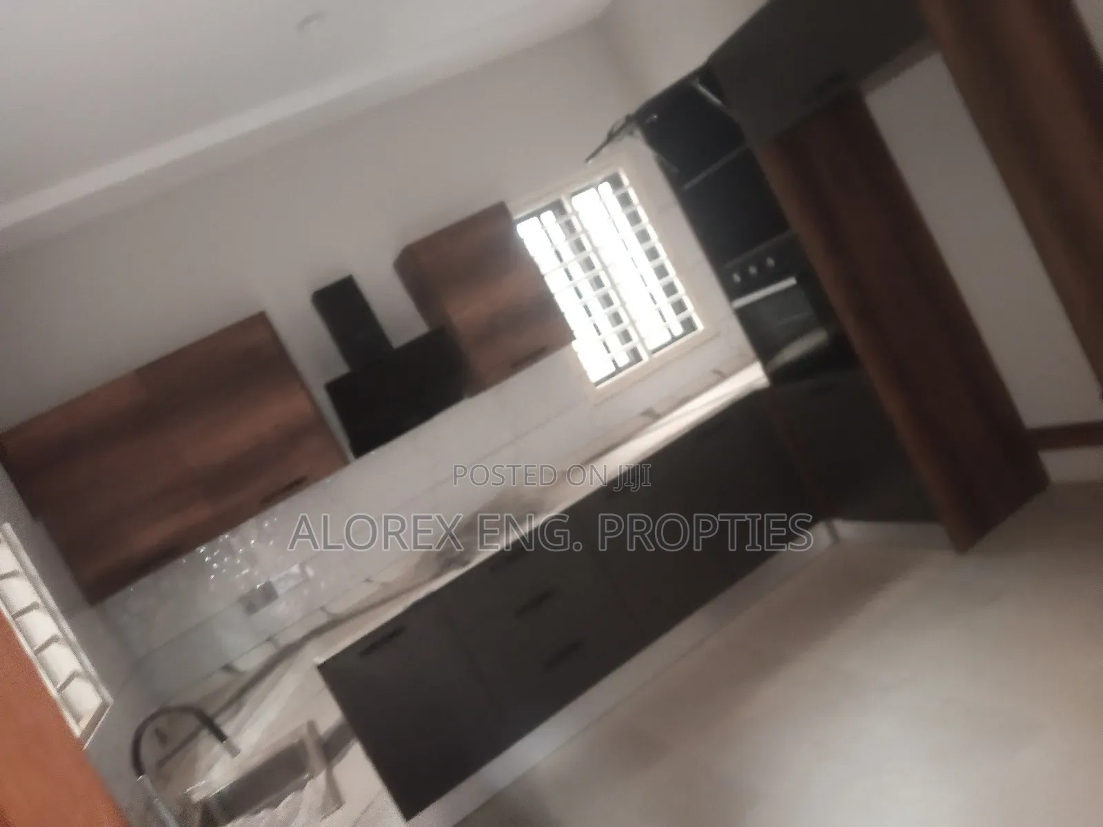 4bdrm House in $650 Executive, Oyarifa for rent