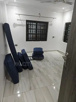 5bdrm House in Santasi Kotwi, Kumasi Metropolitan for sale