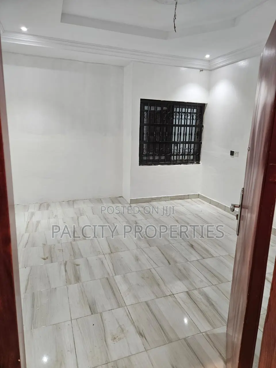 5bdrm House in Santasi Kotwi, Kumasi Metropolitan for sale