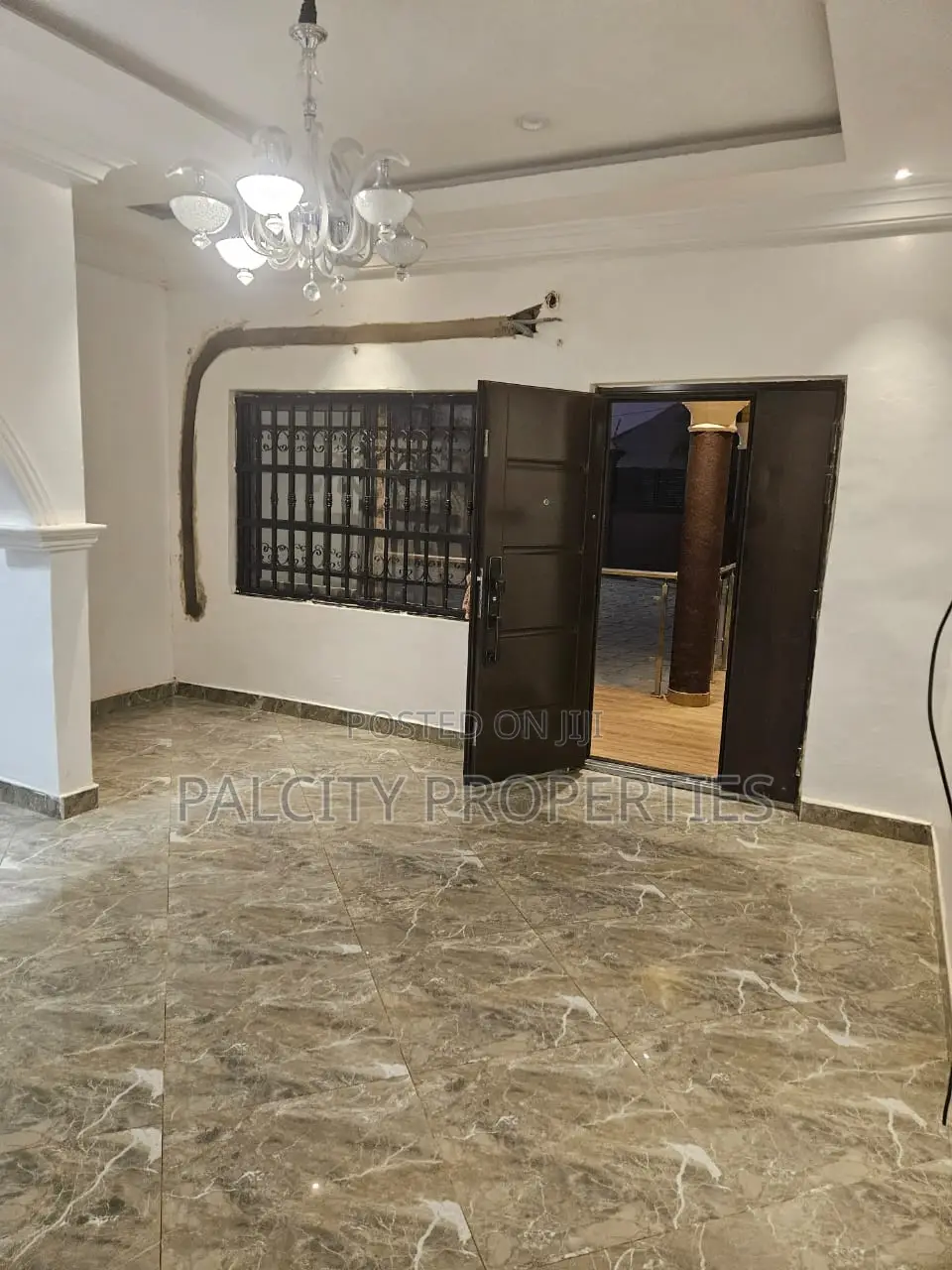 5bdrm House in Santasi Kotwi, Kumasi Metropolitan for sale