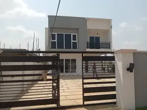 4bdrm House in Amrahia, Adenta for sale