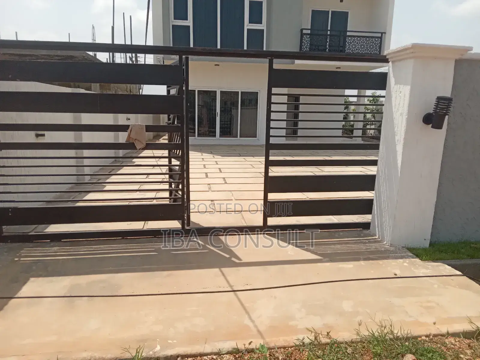4bdrm House in Amrahia, Adenta for sale