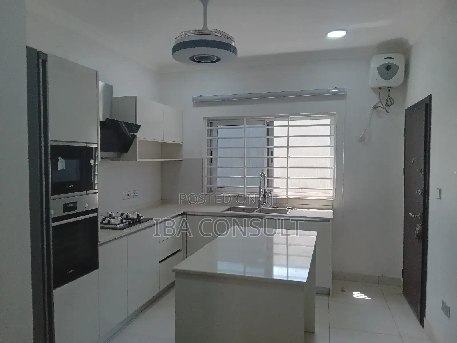 4bdrm House in Amrahia, Adenta for sale