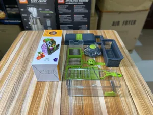 16pcs Neatly Sealed Vegetable Chopper