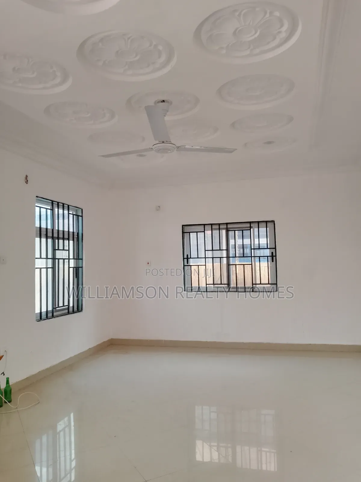 3bdrm House in Community 18 Area, Spintex for rent
