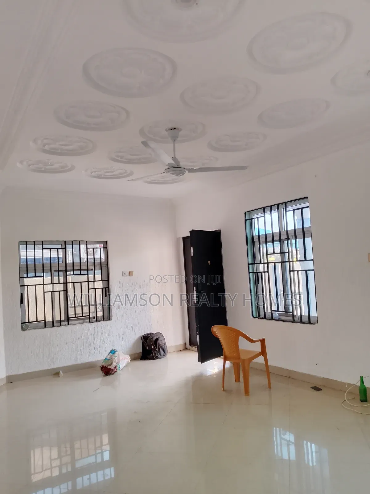 3bdrm House in Community 18 Area, Spintex for rent