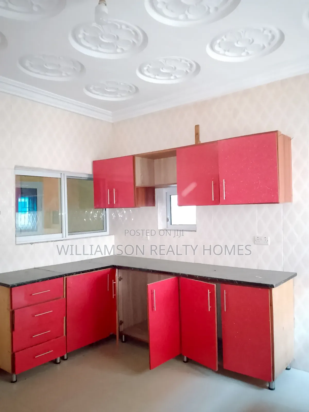 3bdrm House in Community 18 Area, Spintex for rent