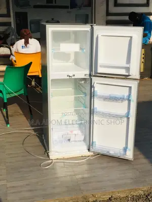 Galaxy 138L Fridge Top Freezer: Keep Your Cool
