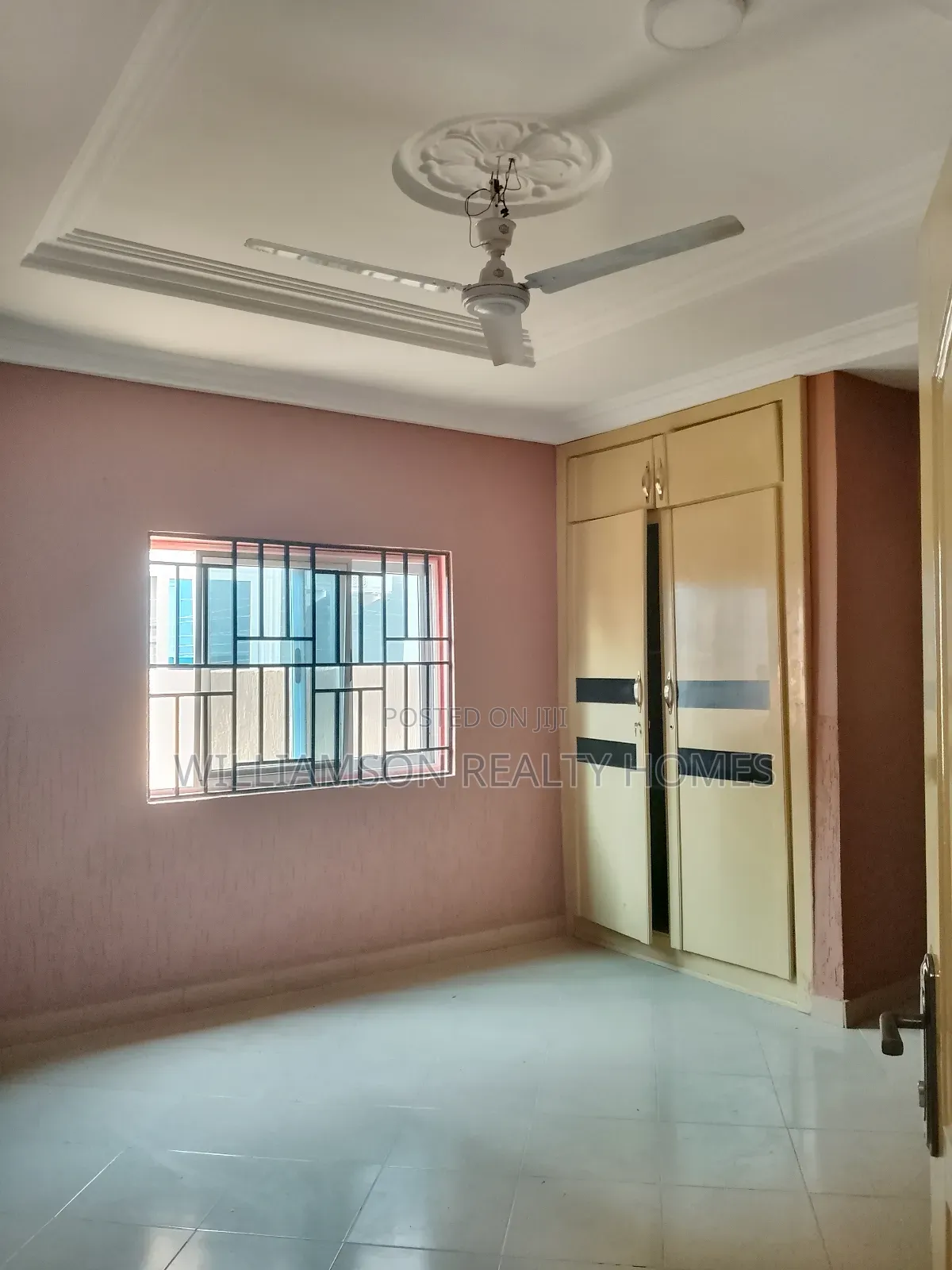3bdrm House in Community 18 Area, Spintex for rent