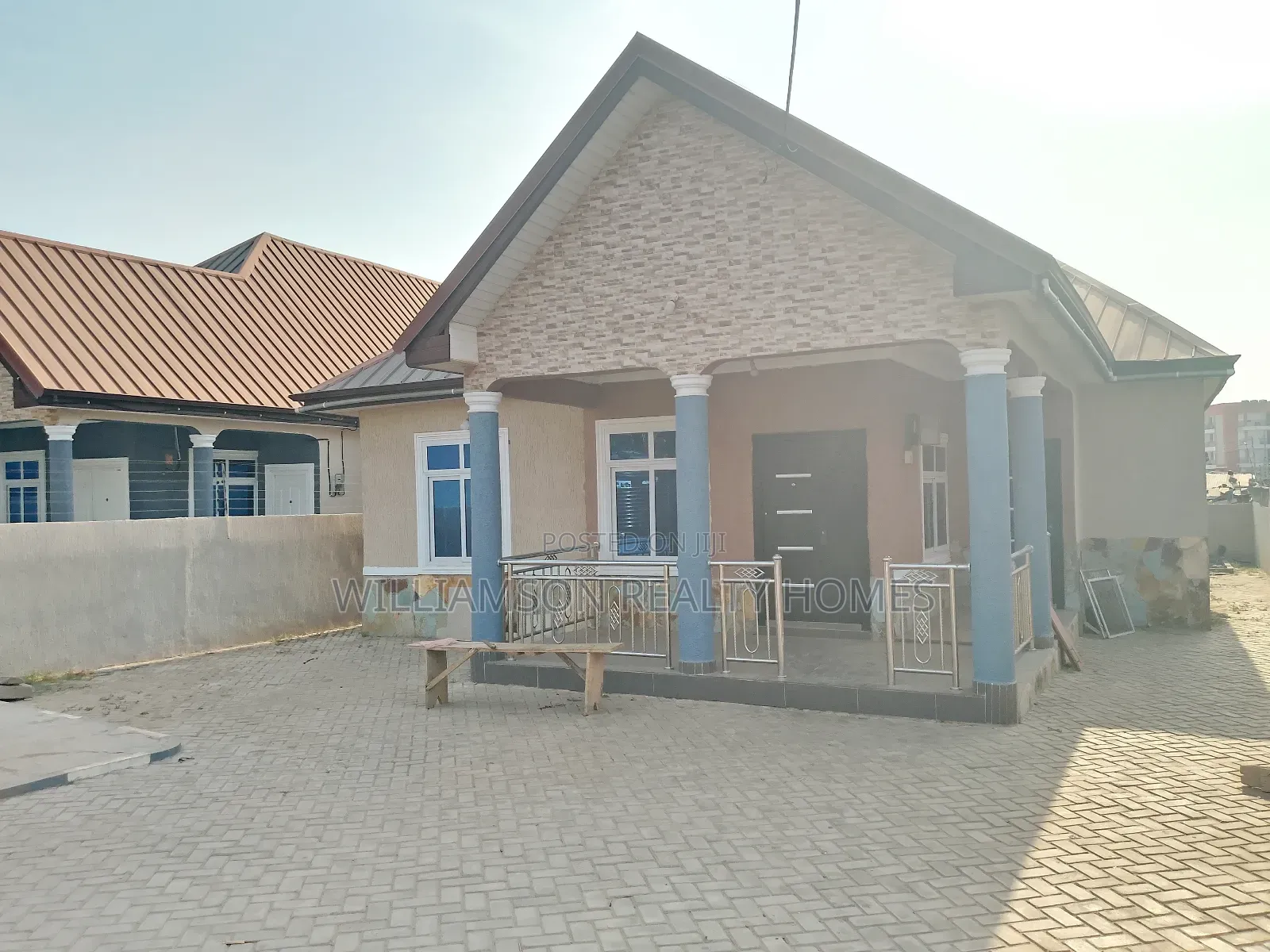 3bdrm House in Community 18 Area, Spintex for rent