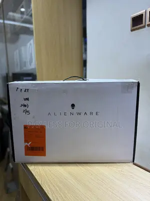 New Laptop Dell Alienware M18 R2 16GB Intel Core i7 SSD 1T