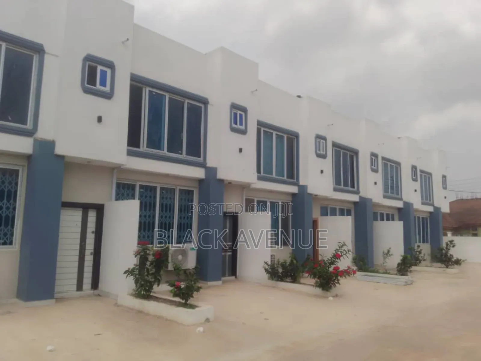 2bdrm Townhouse/Terrace in Estate, School Junction for sale