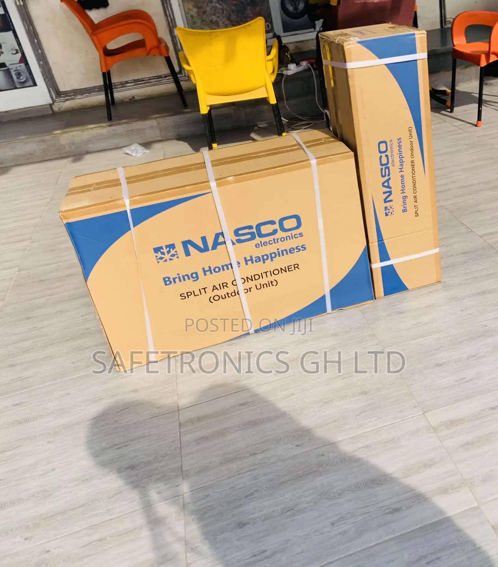 Auto Turn on R410 Gas Nasco 1.5hpsplit White Airconditioner
