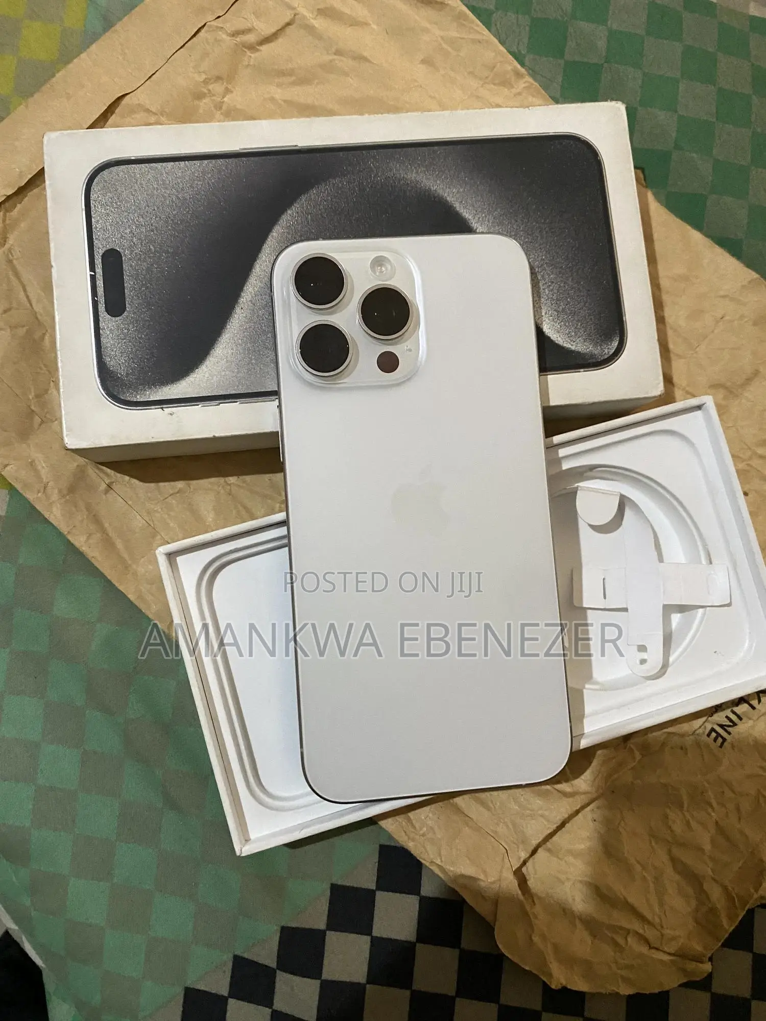 New Apple iPhone 15 Pro Max 256 GB White