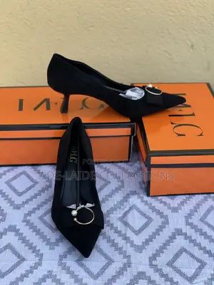 Ladies Shoe Size 38