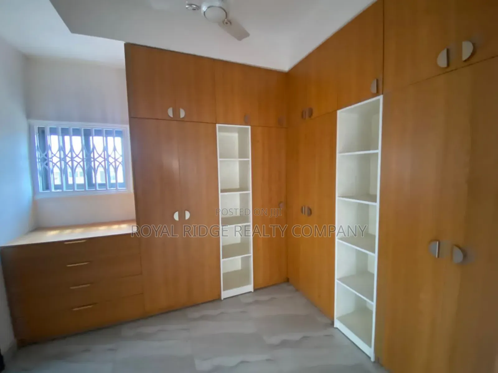 4bdrm Duplex in Achimota, Accra Metropolitan for sale