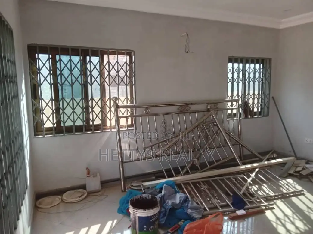 2bdrm House in Adenta for sale