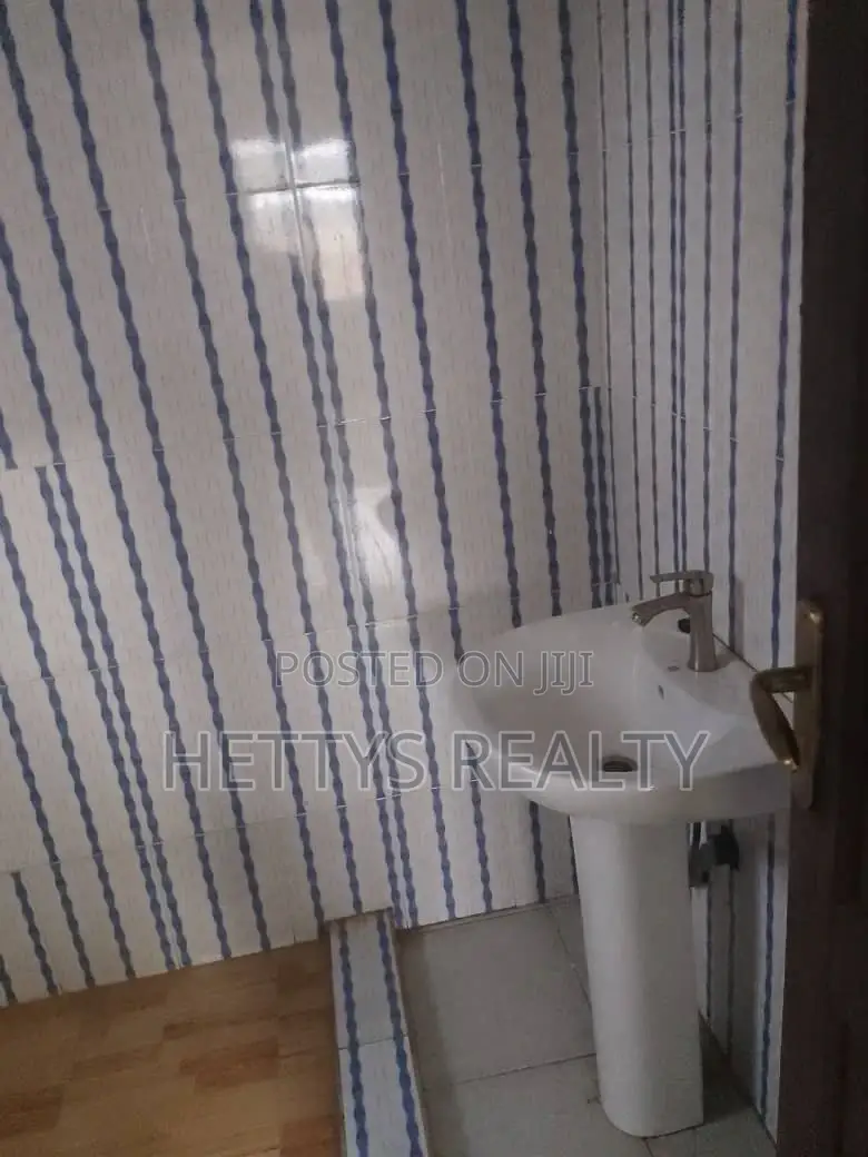 2bdrm House in Adenta for sale