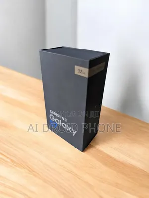 New Samsung Galaxy S7 32 GB Green