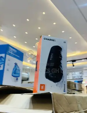 JBL Black Clear Beat Bluetooth Charge 5 Speaker