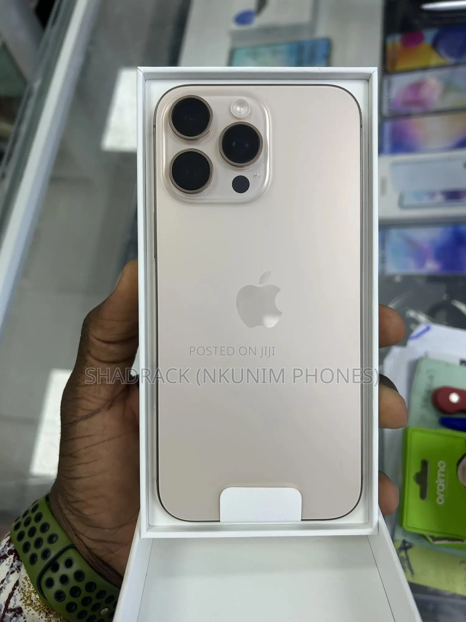 New Apple iPhone 16 Pro Max 256 GB Gold