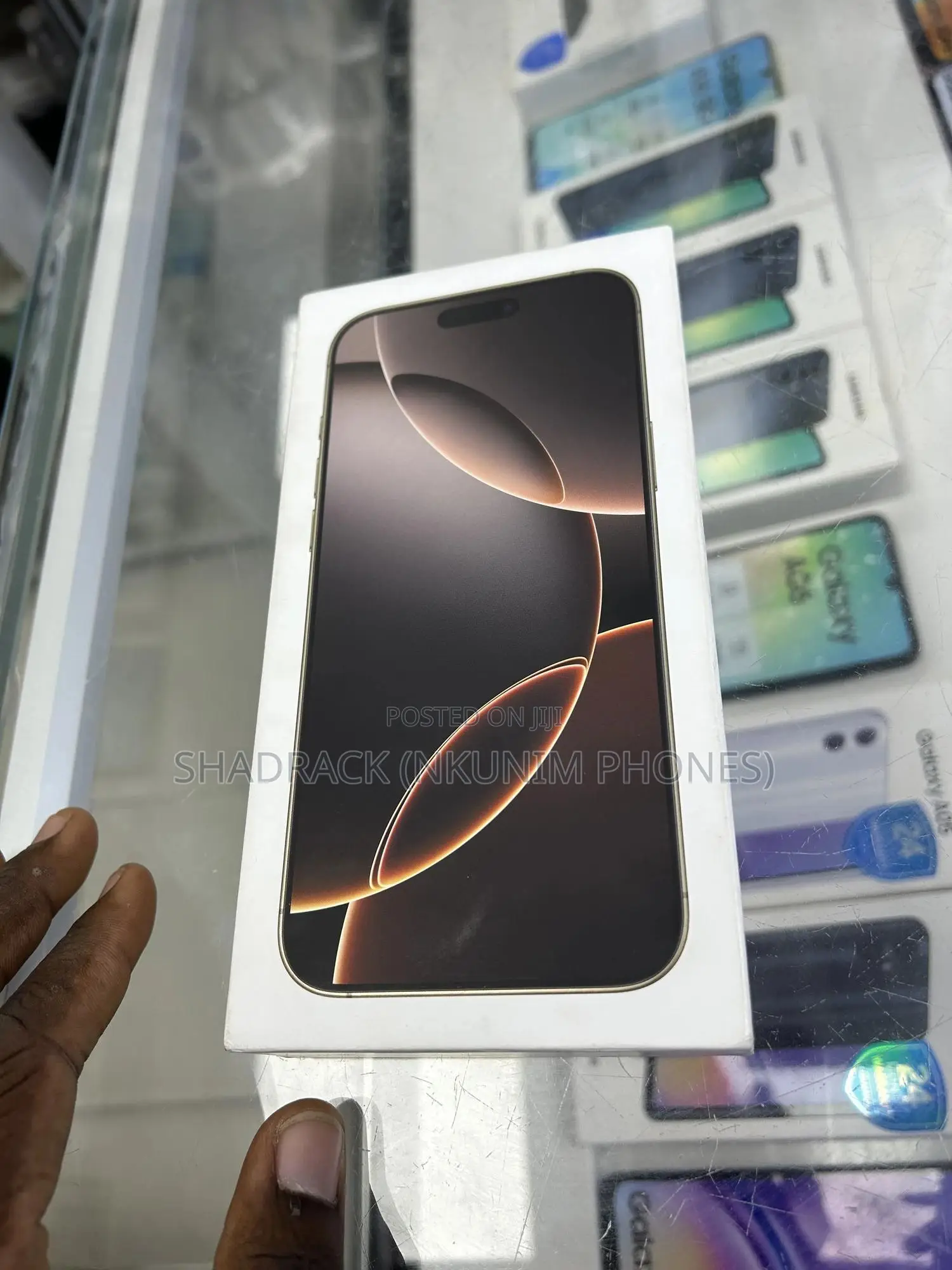 New Apple iPhone 16 Pro Max 256 GB Gold