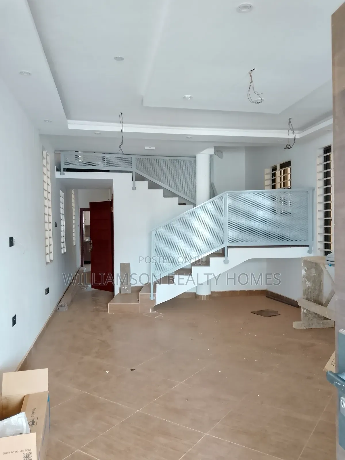 3bdrm House in Community 18 Area, Spintex for rent