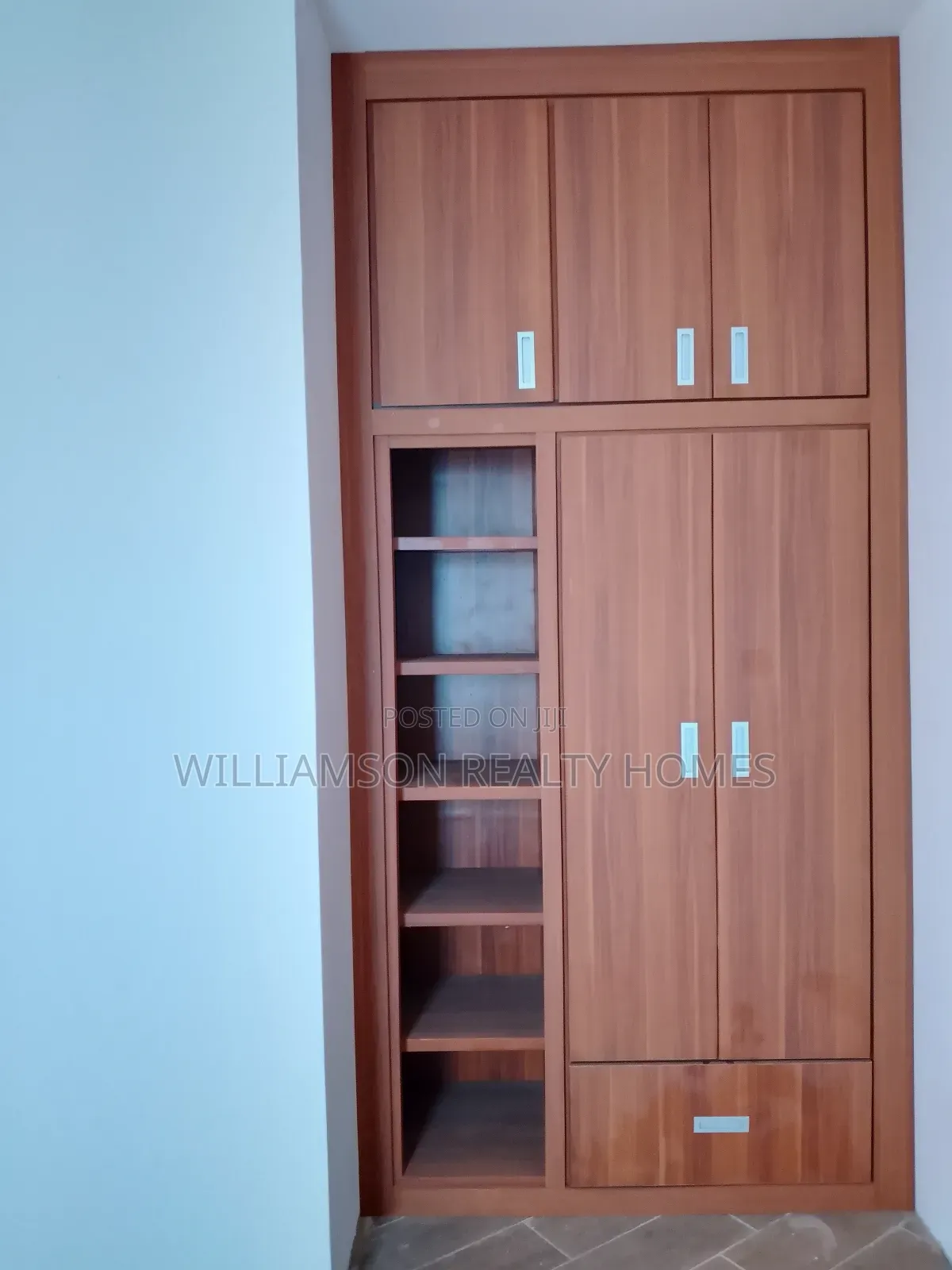 3bdrm House in Community 18 Area, Spintex for rent
