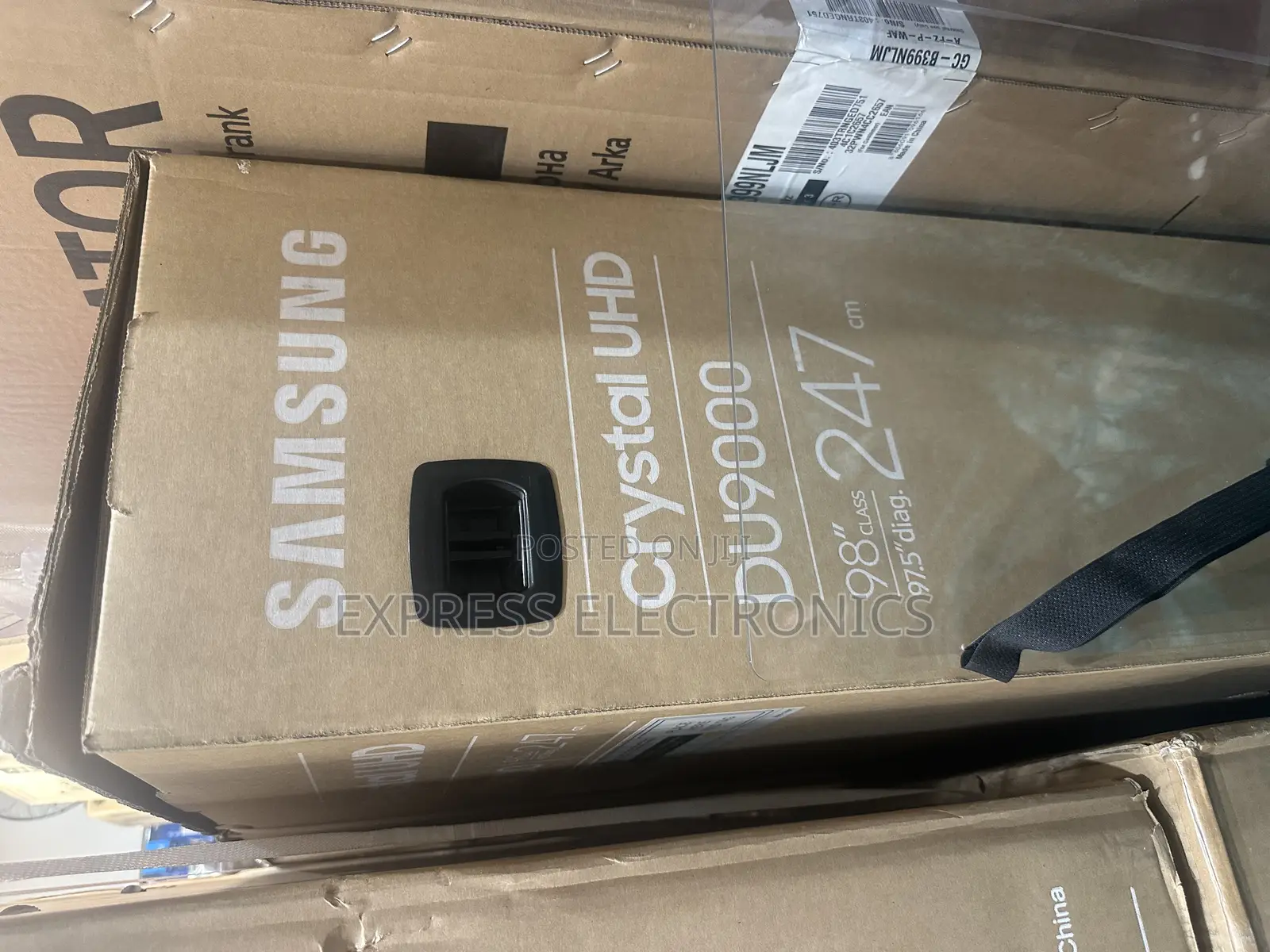 Astounding Slim Uhd Smart Samsung 98”Du90000