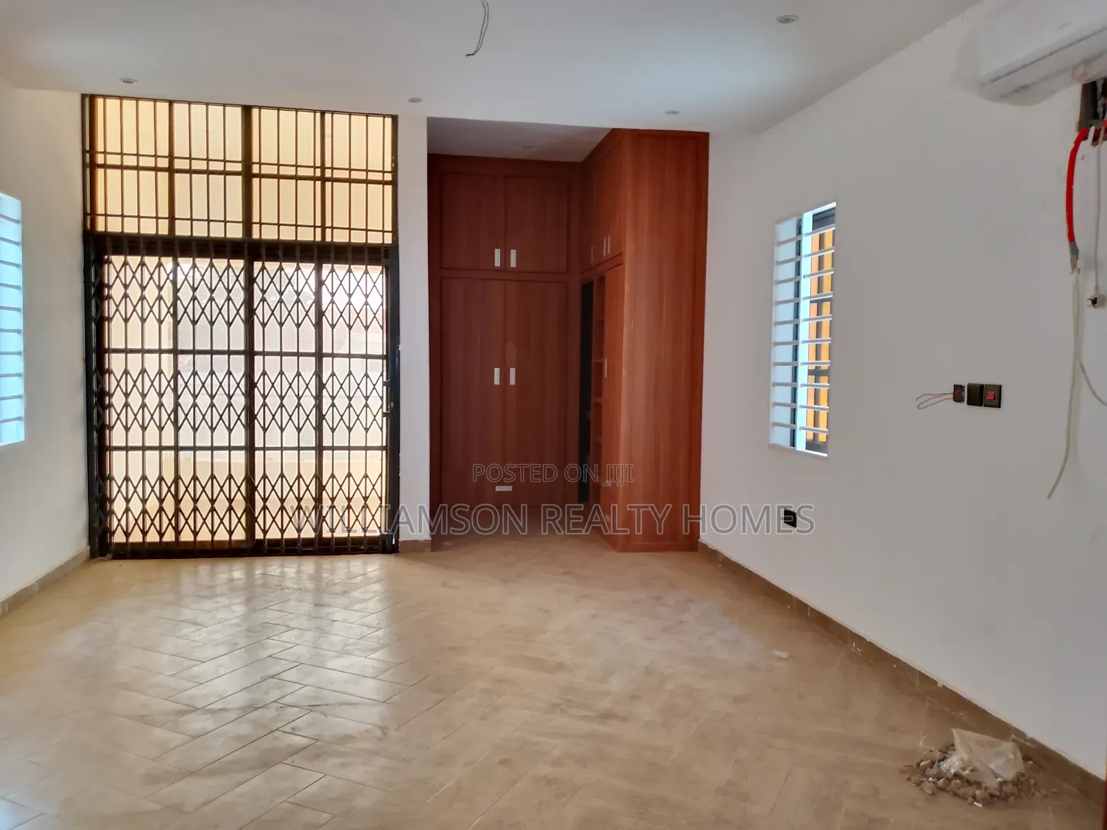 3bdrm House in Community 18 Area, Spintex for rent