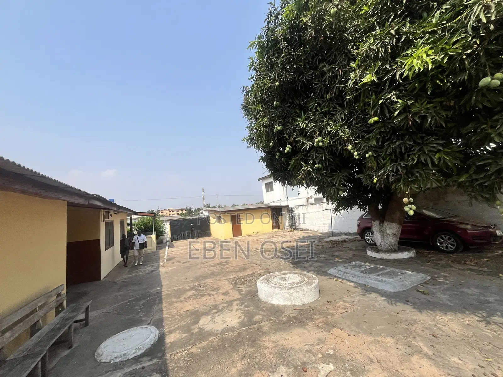 4bdrm Apartment in Dansoman for sale